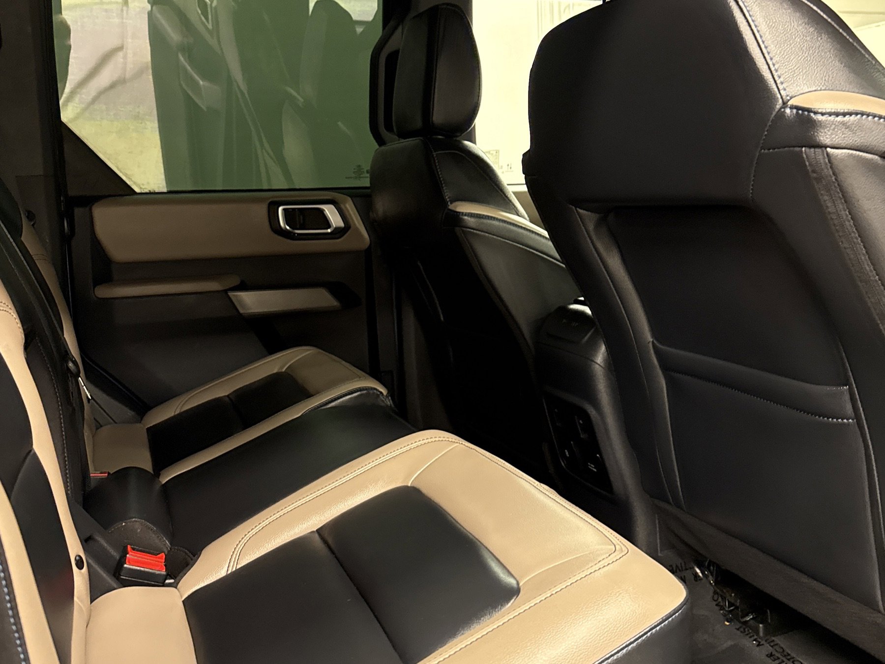 Used 2023 Ford Bronco Wildtrak image 30