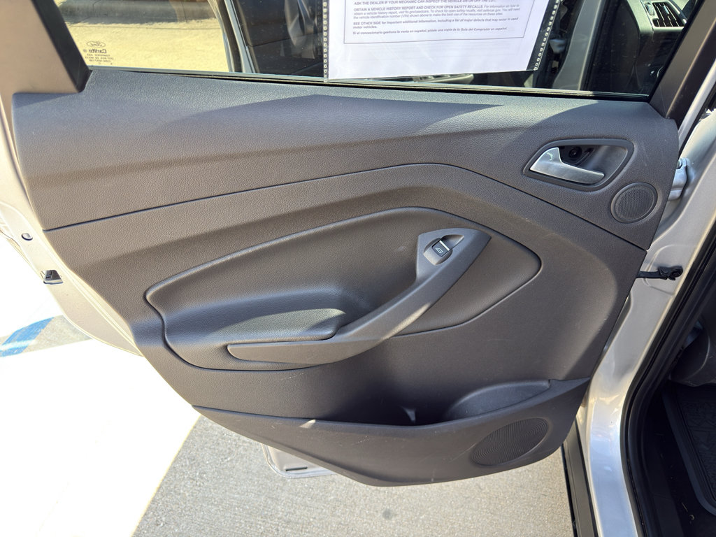 Used 2015 Ford Escape Titanium w/ Equipment Group 301A FWD image 15