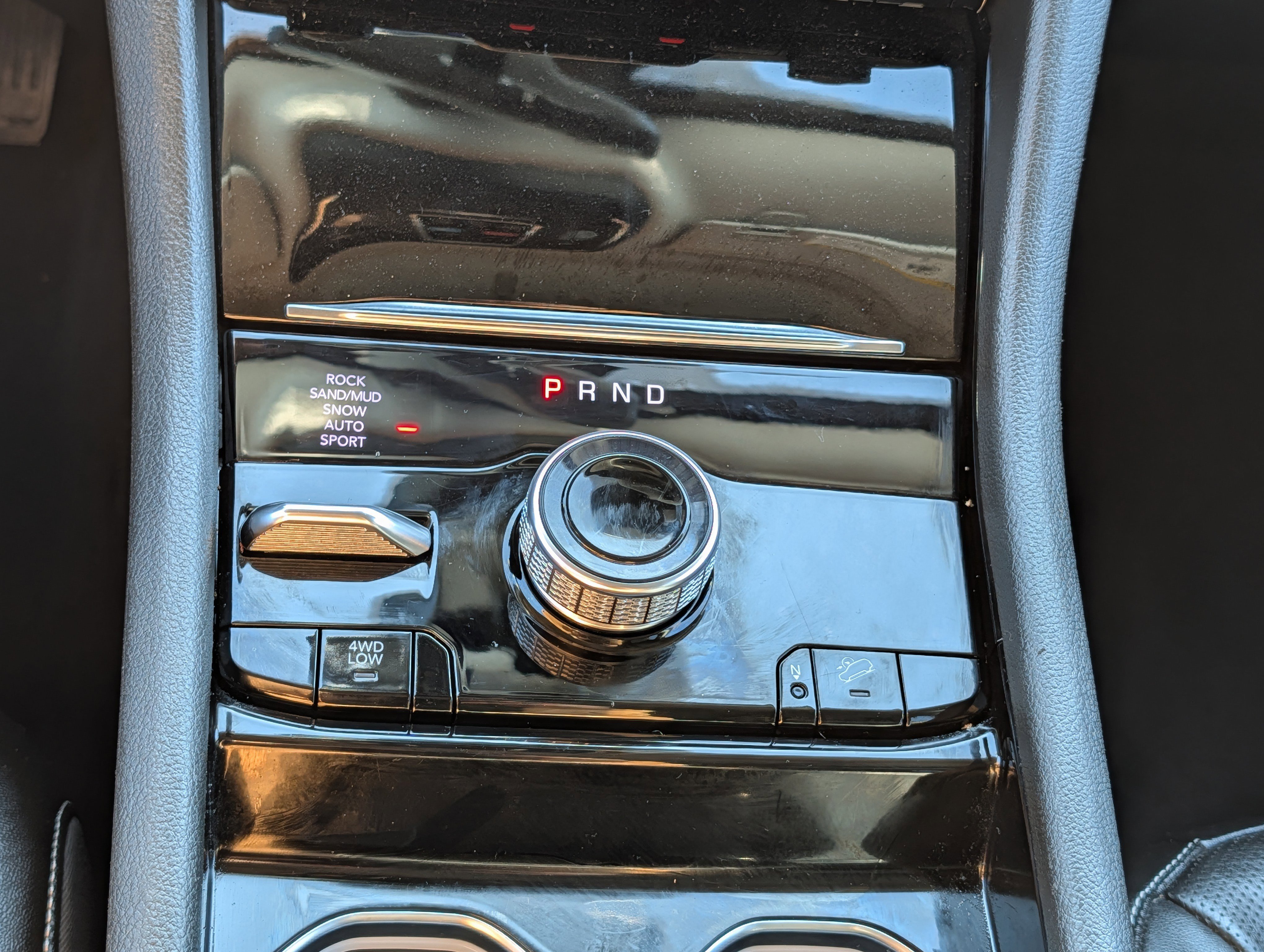 Used 2022 Jeep Grand Cherokee 4WD w/ Luxury Tech Group II image 24