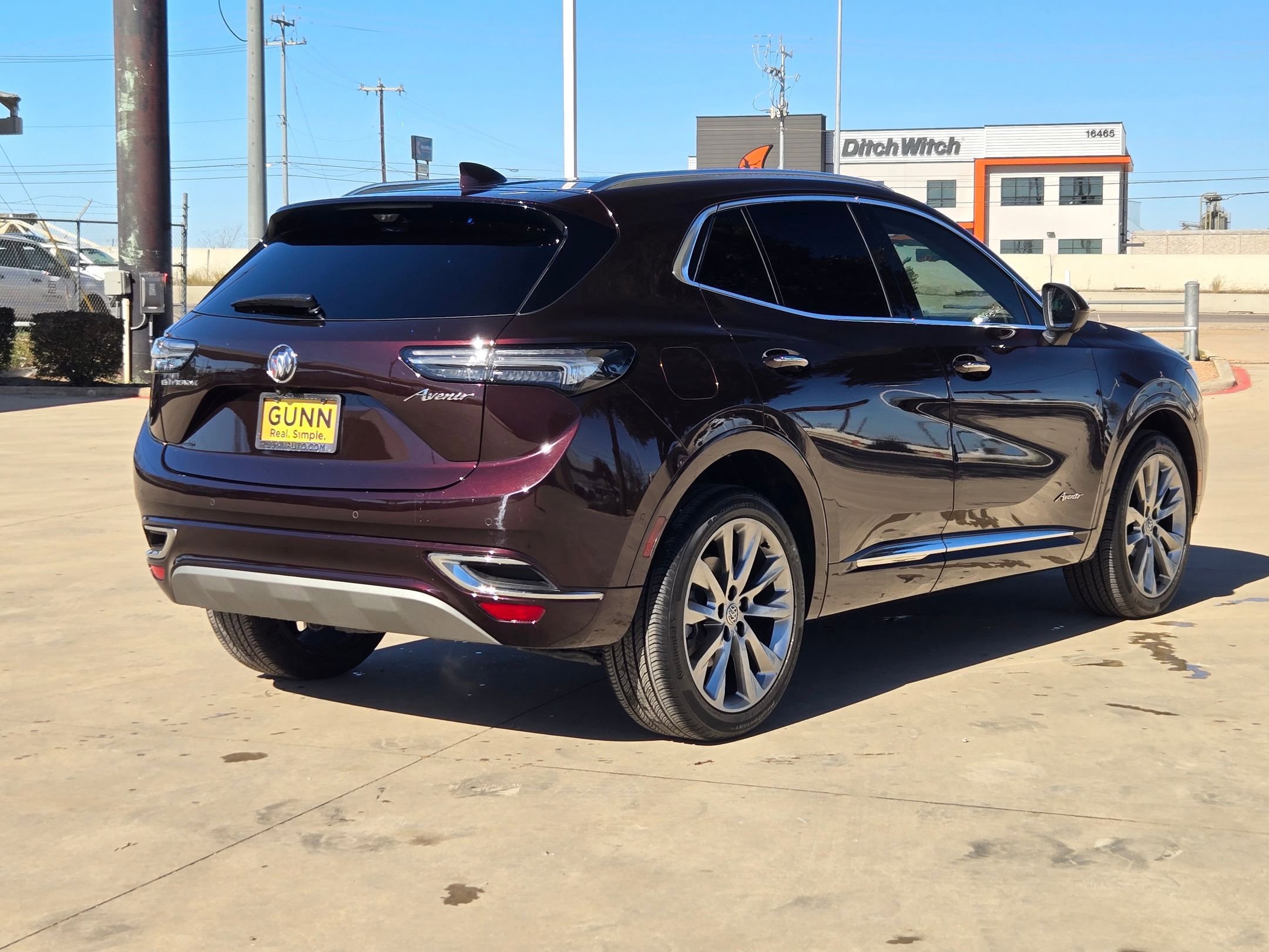 Certified 2023 Buick Envision Avenir image 3