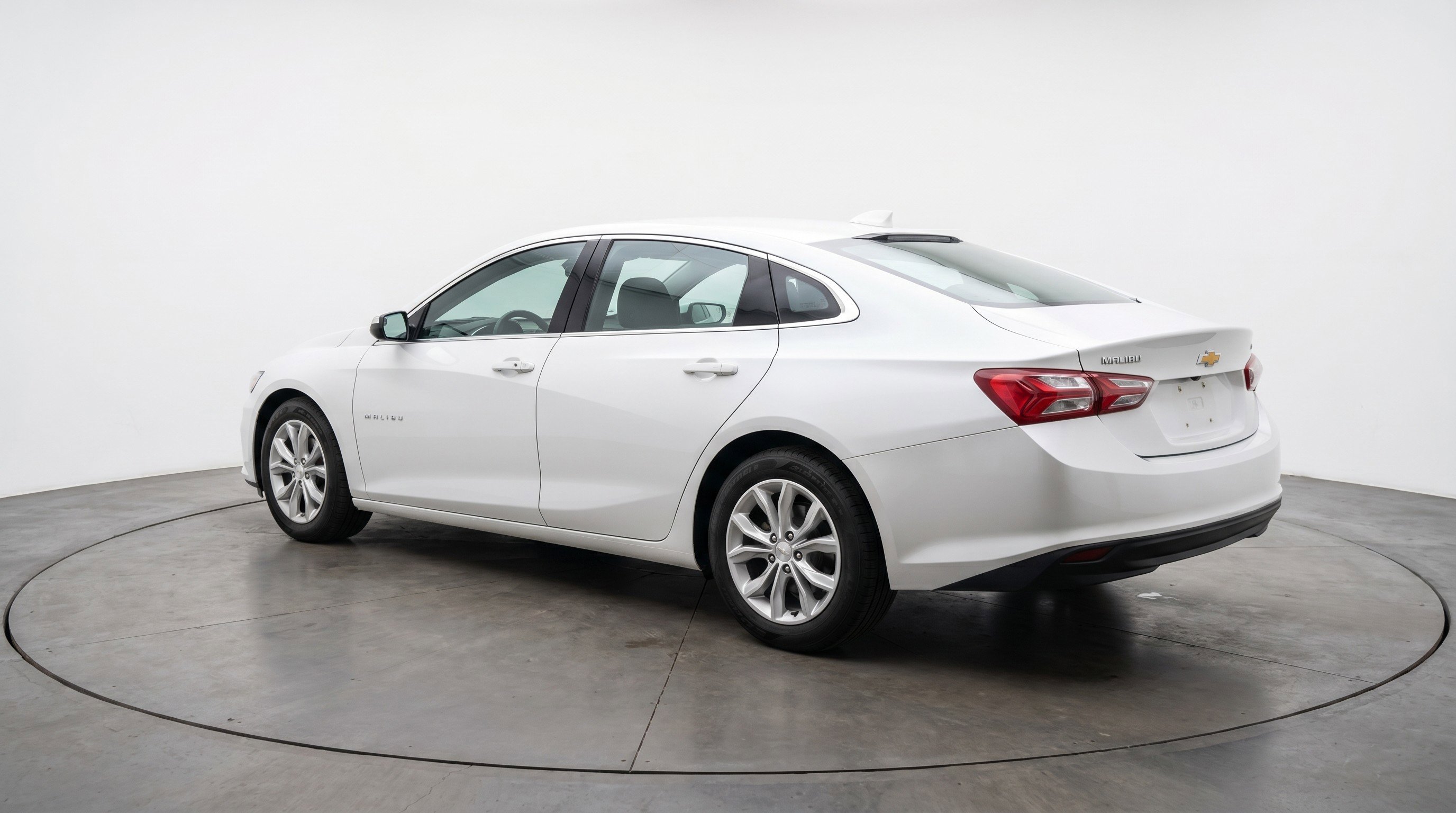Used 2024 Chevrolet Malibu LT FWD image 6