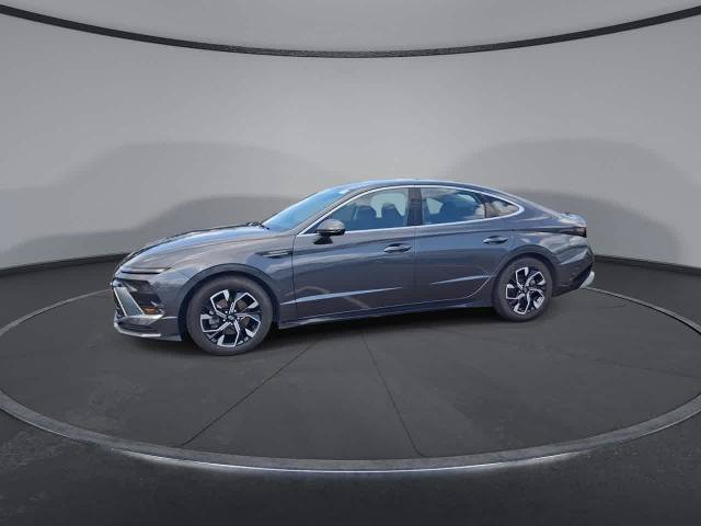 Used 2024 Hyundai Sonata SEL FWD image 4