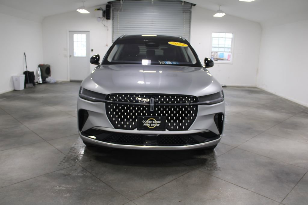 Used 2024 Lincoln Nautilus Reserve video 3