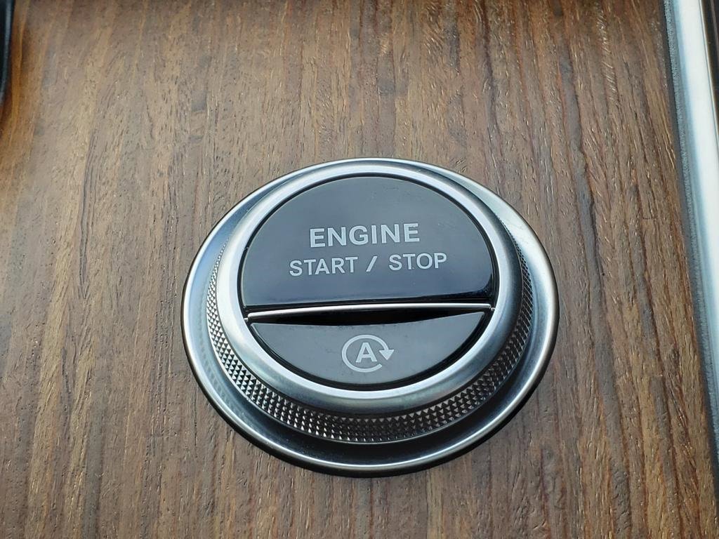 Used 2022 Mercedes-Benz C 300 4MATIC Sedan image 30