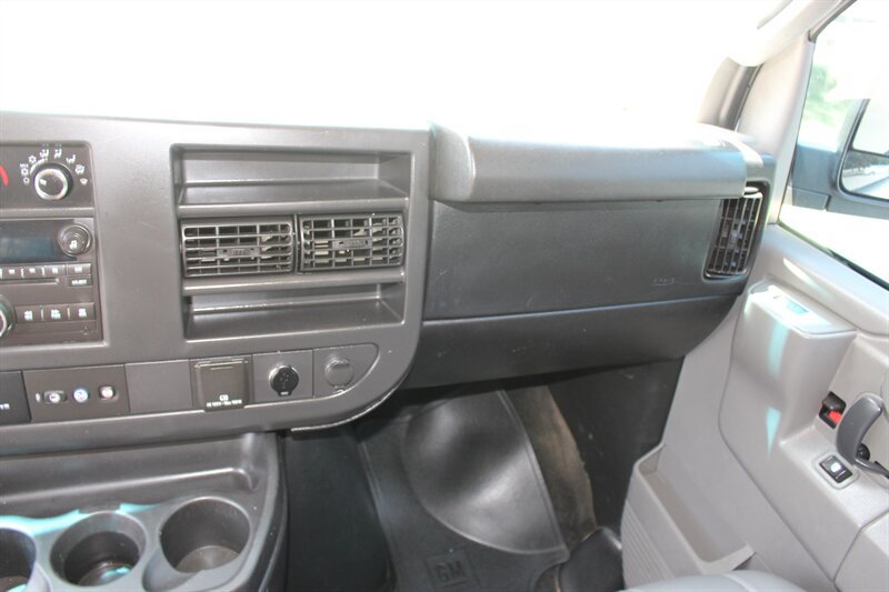 Used 2016 Chevrolet Express 3500 LT w/ LT Preferred Equipment Group RWD image 19