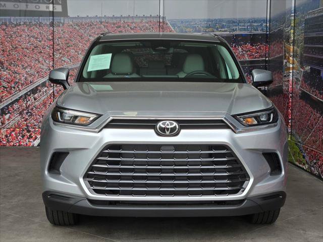 Certified 2026 Toyota Grand Highlander FWD image 3