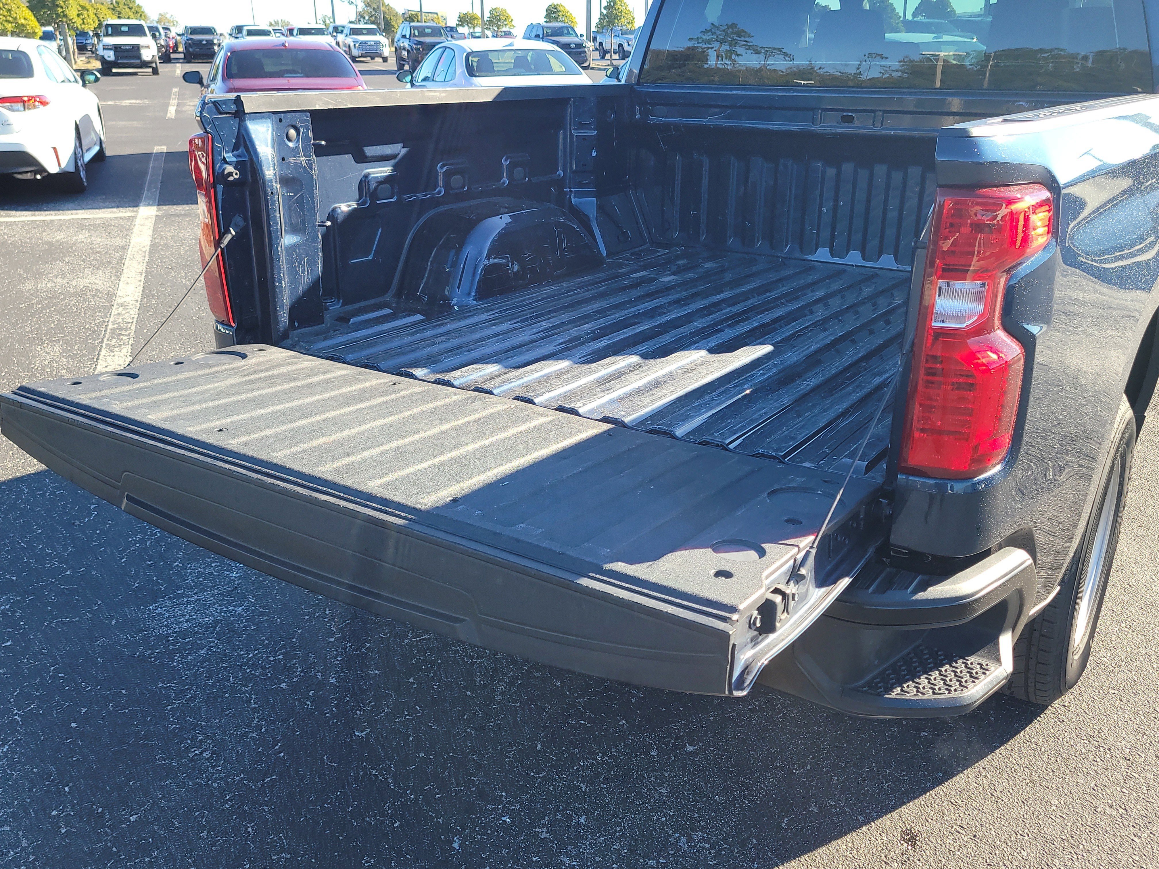 Used 2023 Chevrolet Silverado 1500 W/T image 10