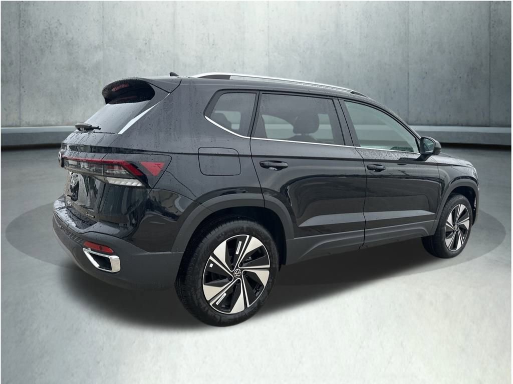 New 2026 Volkswagen Taos SE image 5