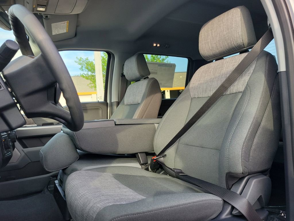 New 2026 Ford F350 XLT w/ XLT Premium Package AWD/4WD image 17