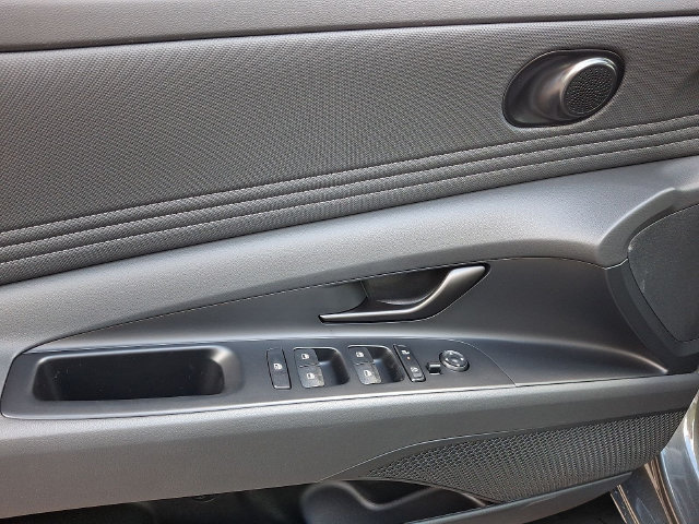 New 2026 Hyundai Elantra SEL Sport FWD image 8