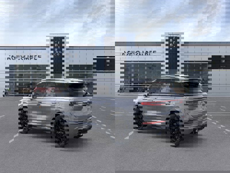 New 2026 Lincoln Corsair Premiere image 4