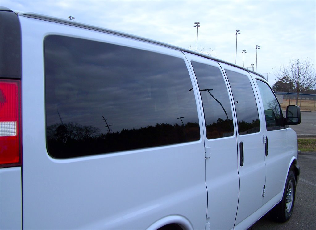 Used 2017 Chevrolet Express 2500 LT w/ LT Preferred Equipment Group image 23