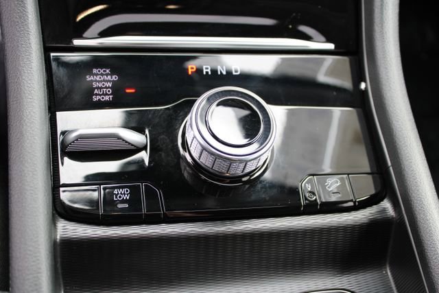 Used 2023 Jeep Grand Cherokee 30th Anniversary AWD/4WD image 17