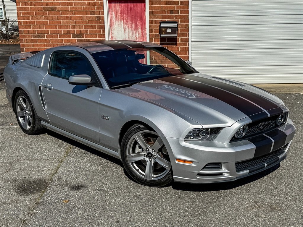Used 2013 Ford Mustang GT Premium w/ GT Coupe Accessory Pkg 5 image 31