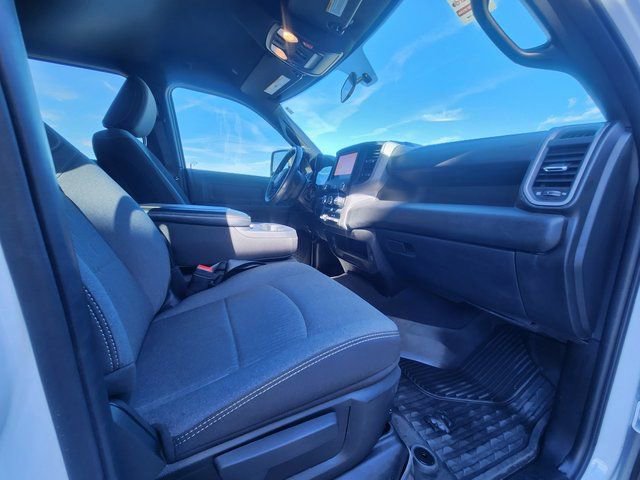 Used 2024 RAM 3500 Tradesman w/ Chrome Appearance Group image 17