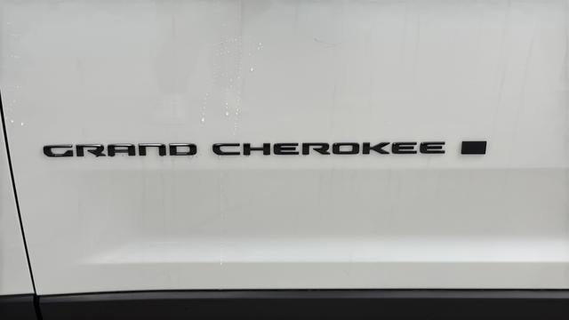 New 2026 Jeep Grand Cherokee Altitude AWD/4WD image 39