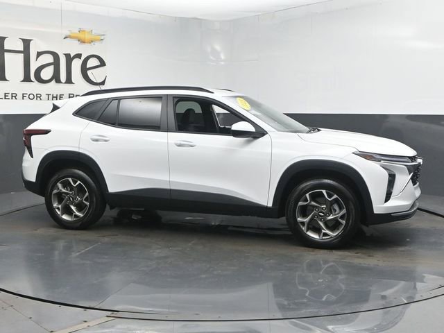 Used 2025 Chevrolet Trax LT w/ LT Convenience Package FWD image 47