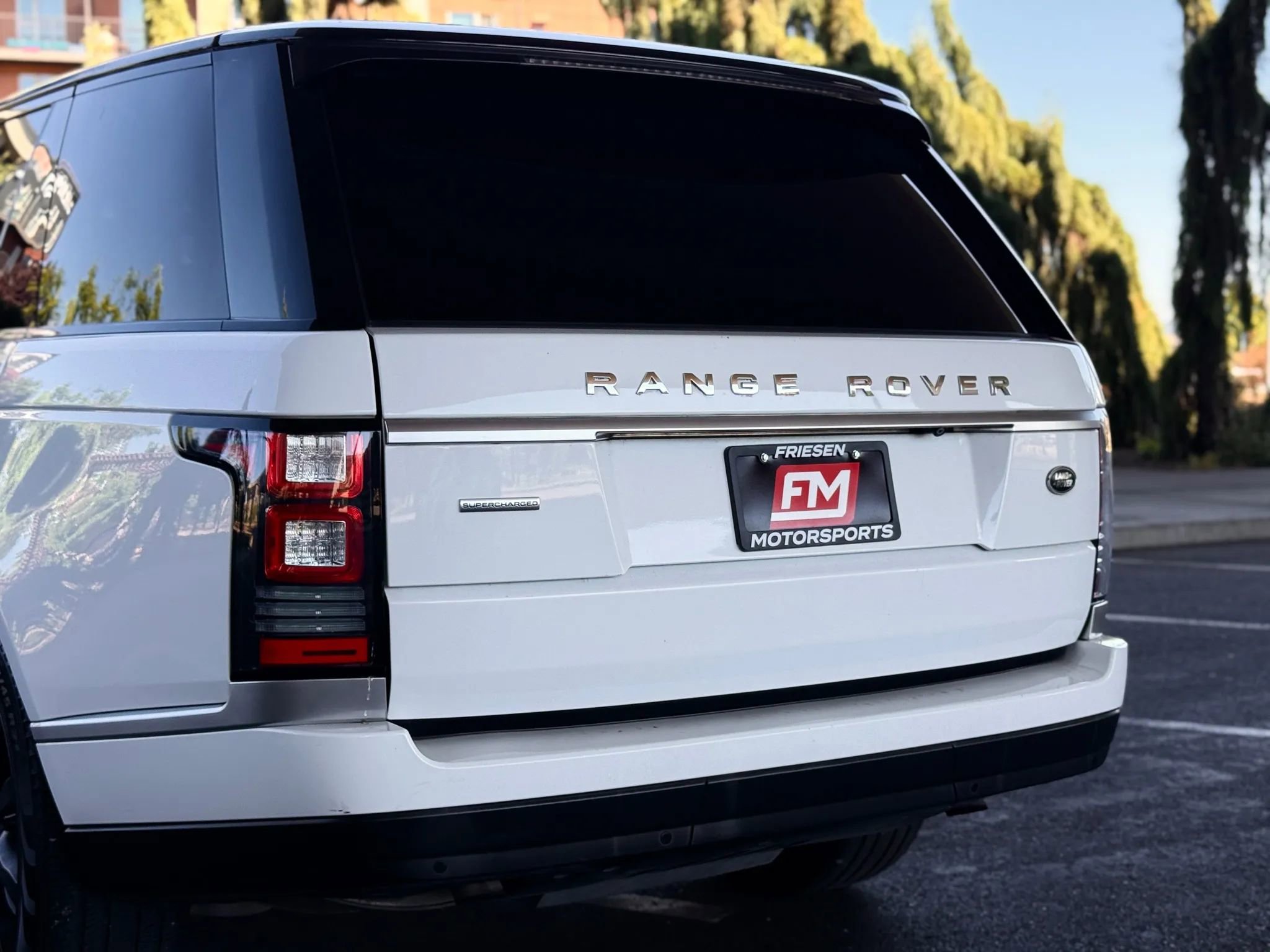 Used 2014 Land Rover Range Rover Supercharged image 69