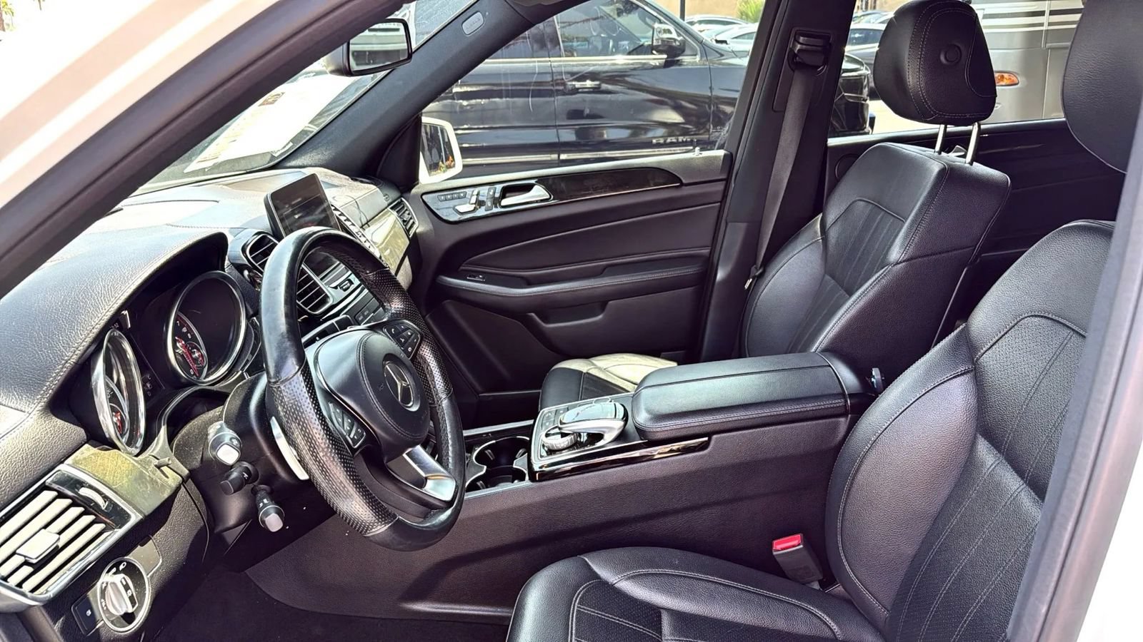 Used 2018 Mercedes-Benz GLS 450 4MATIC w/ Premium Package image 9