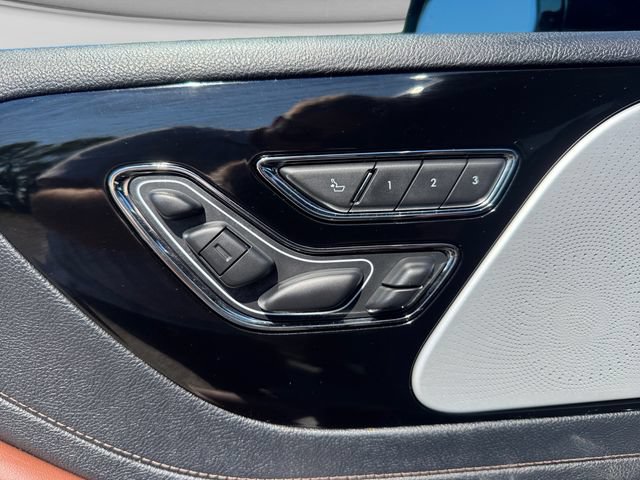 Used 2025 Lincoln Aviator Reserve w/ Equipment Group 201A AWD/4WD image 10