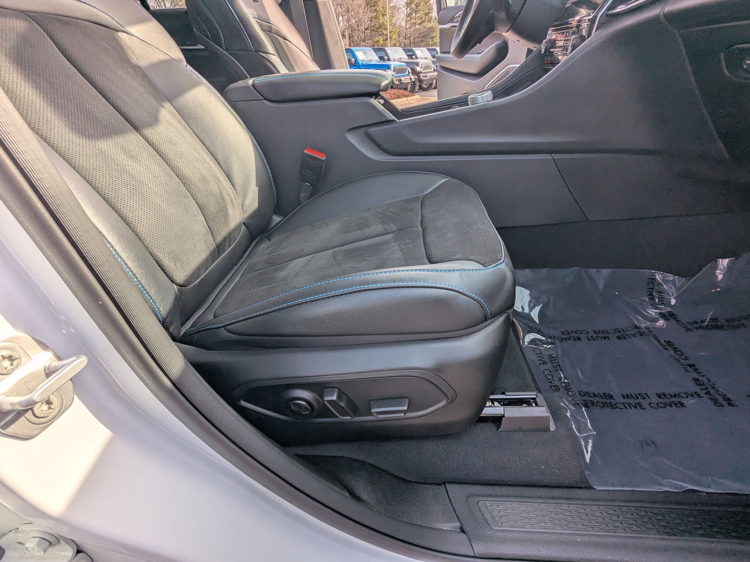 Used 2024 Jeep Grand Cherokee Trailhawk w/ Advanced Protech Group II image 15