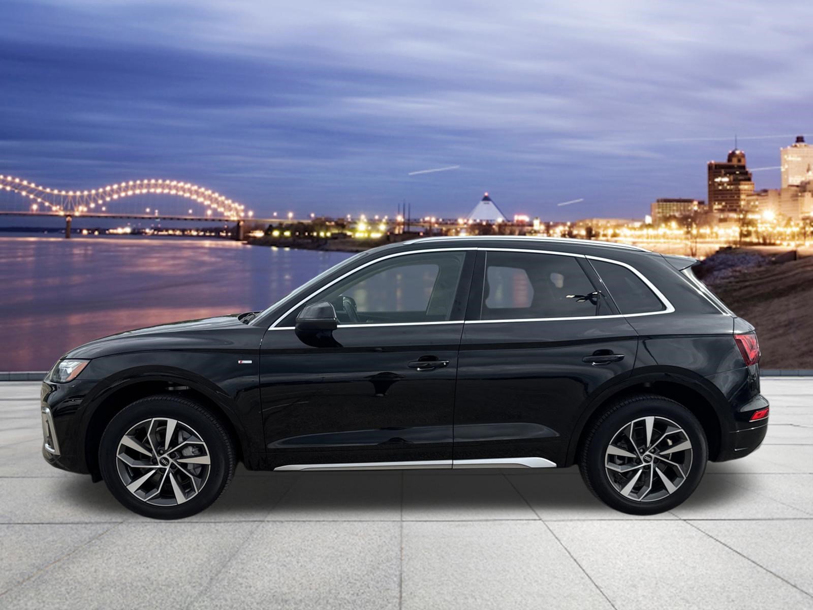 Used 2022 Audi Q5 2.0T Premium Plus w/ Premium Plus Package AWD/4WD image 2