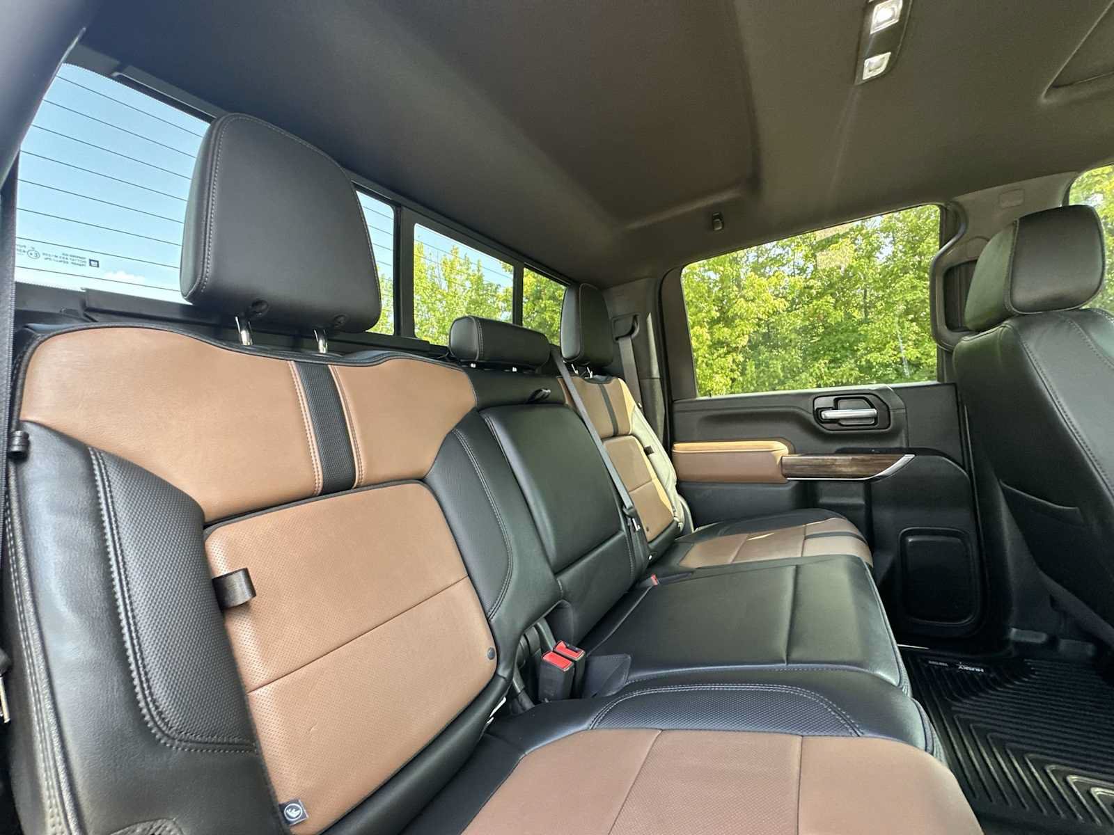 Certified 2022 Chevrolet Silverado 2500 High Country w/ Technology Package AWD/4WD image 22