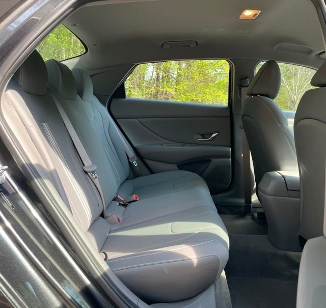 Used 2023 Hyundai Elantra SEL w/ Convenience Package image 18