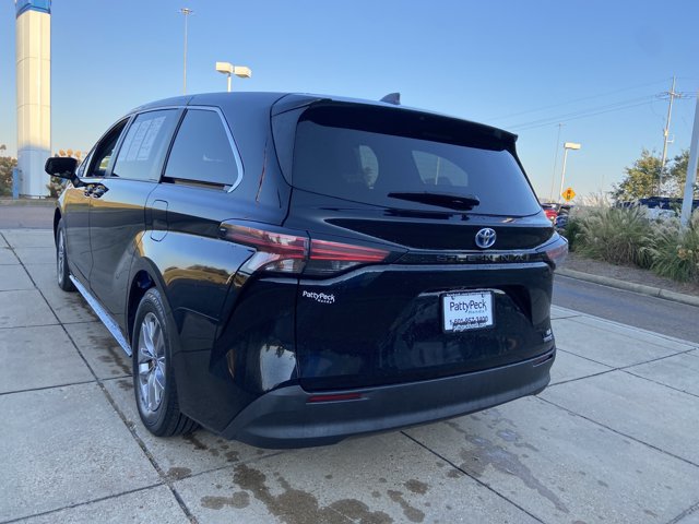 Used 2022 Toyota Sienna LE FWD image 9
