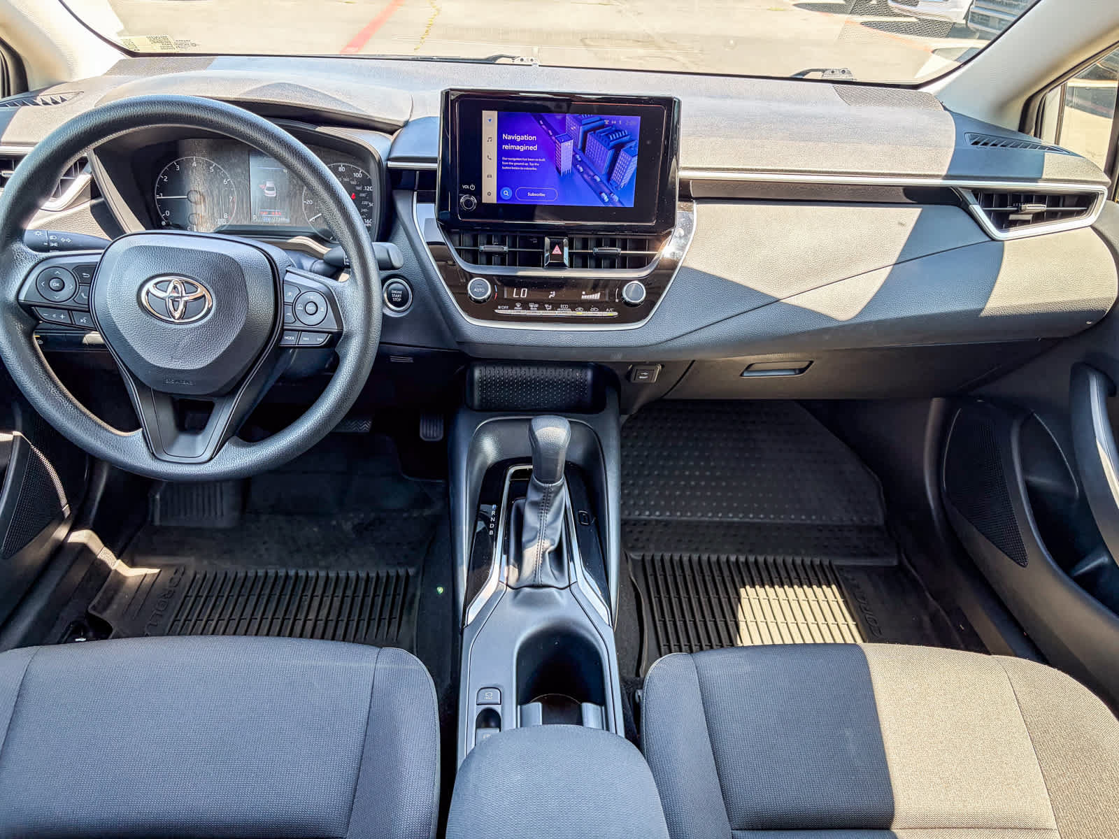 Used 2023 Toyota Corolla LE w/ LE Premium Package FWD image 11