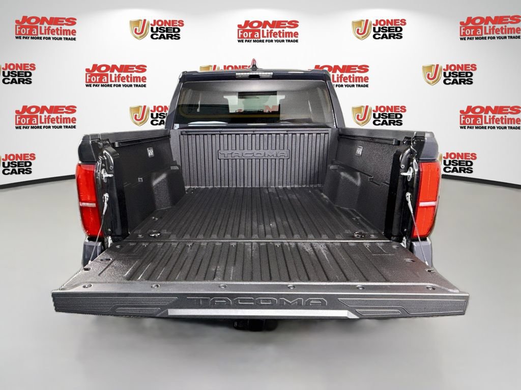 Certified 2025 Toyota Tacoma TRD Off-Road AWD/4WD image 28