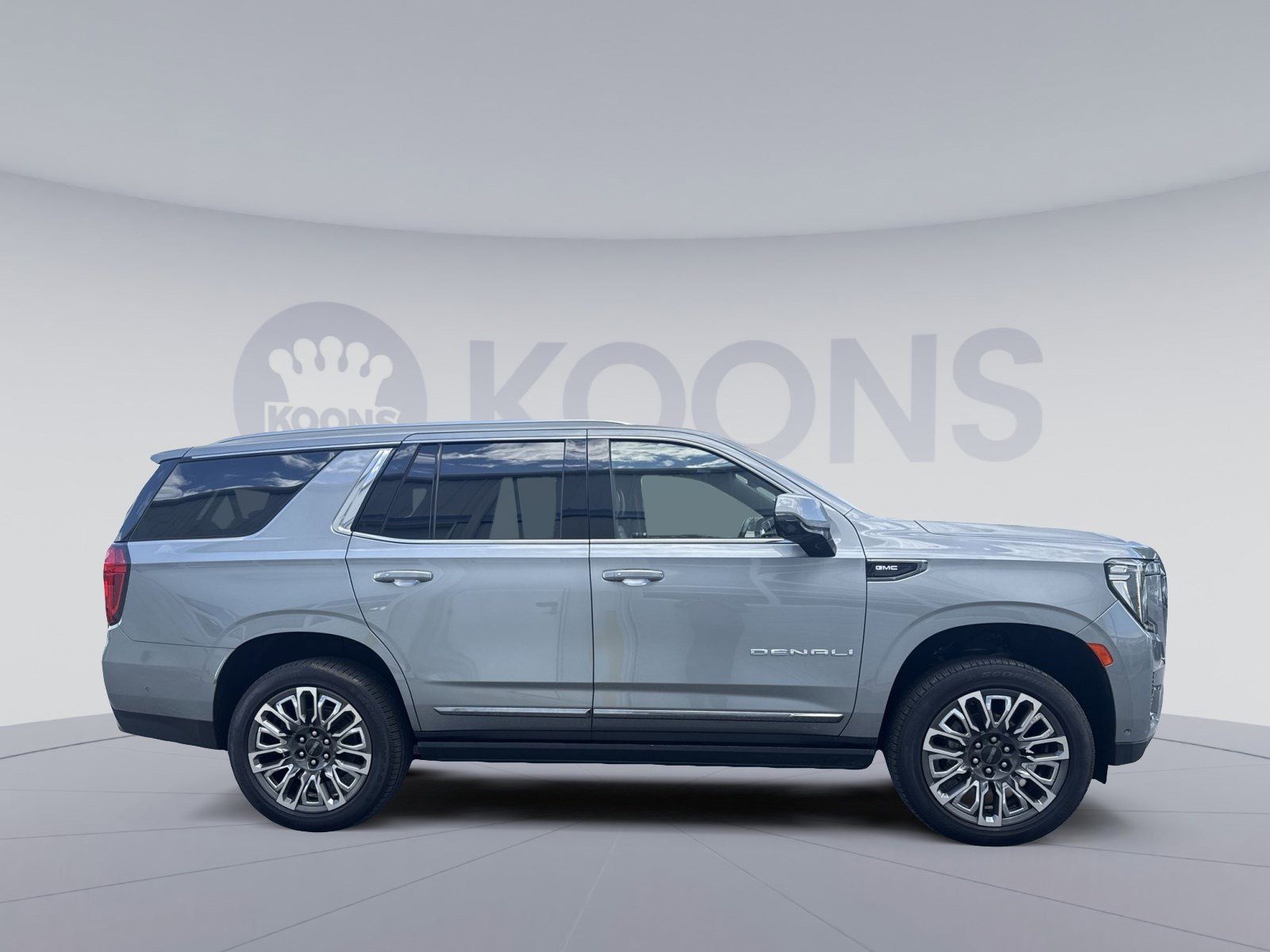Used 2024 GMC Yukon Denali Ultimate AWD/4WD image 8