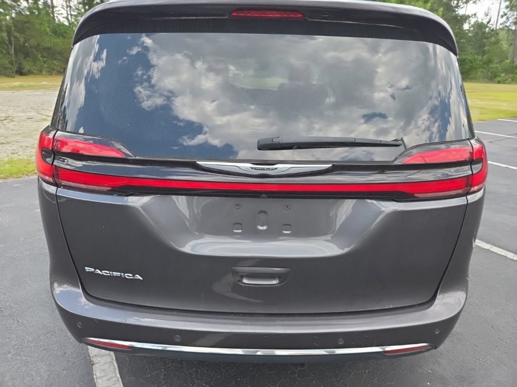 Used 2023 Chrysler Pacifica Touring-L FWD image 47