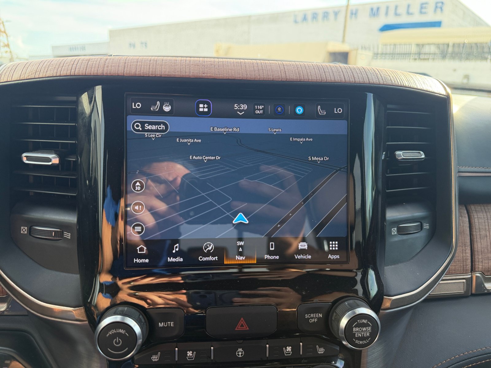 Used 2022 RAM 1500 Limited AWD/4WD image 25