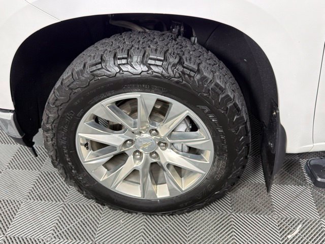 Used 2019 Chevrolet Silverado 1500 LTZ AWD/4WD image 15