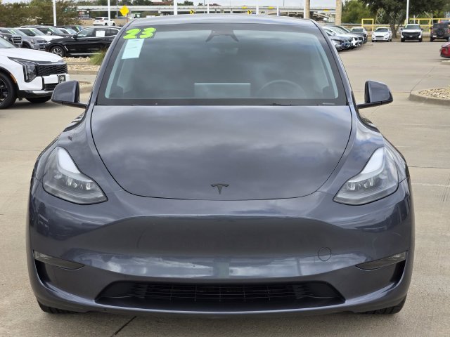 Used 2023 Tesla Model Y Long Range AWD/4WD image 2