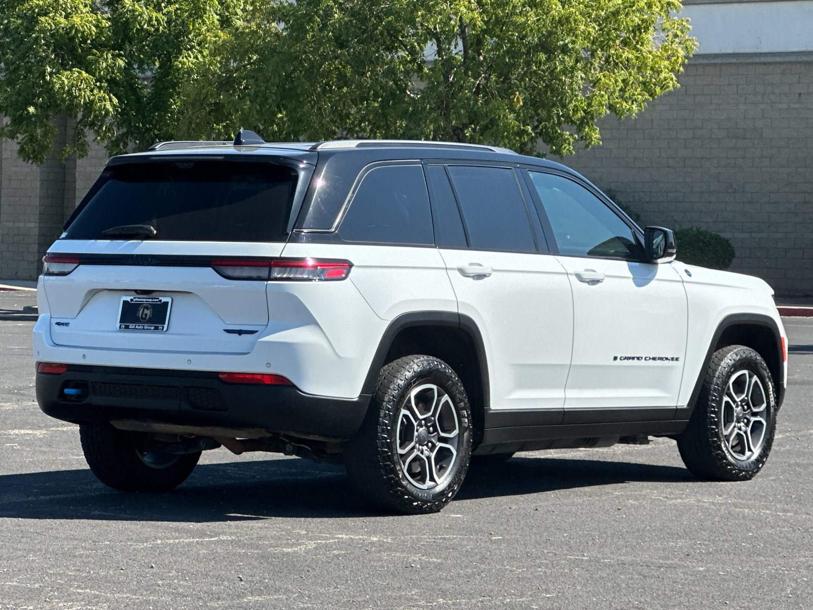 Used 2023 Jeep Grand Cherokee Trailhawk w/ Luxury Tech Group III AWD/4WD image 4