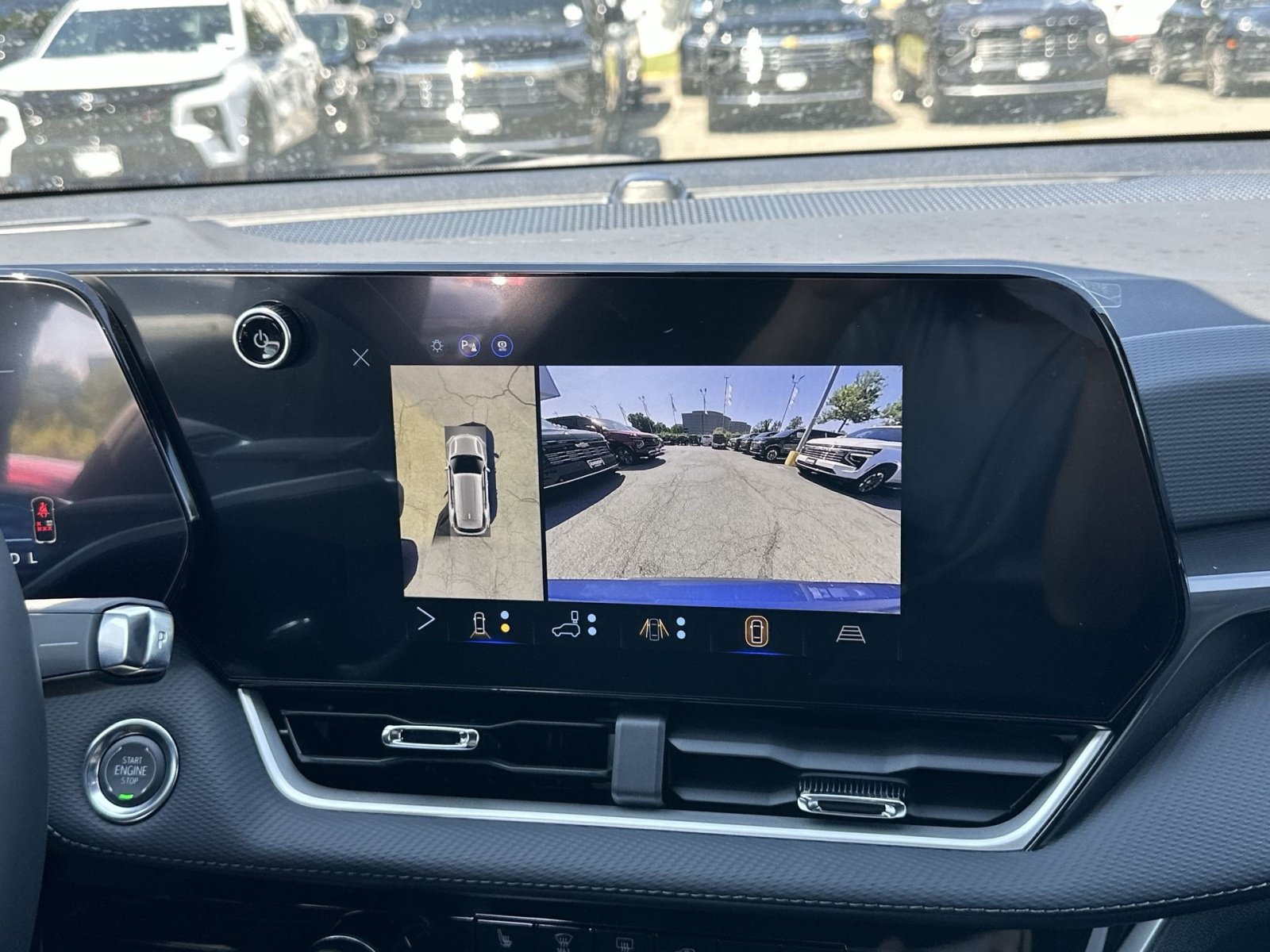 New 2027 Chevrolet Equinox LT w/ Safety and Technology Package AWD/4WD image 19