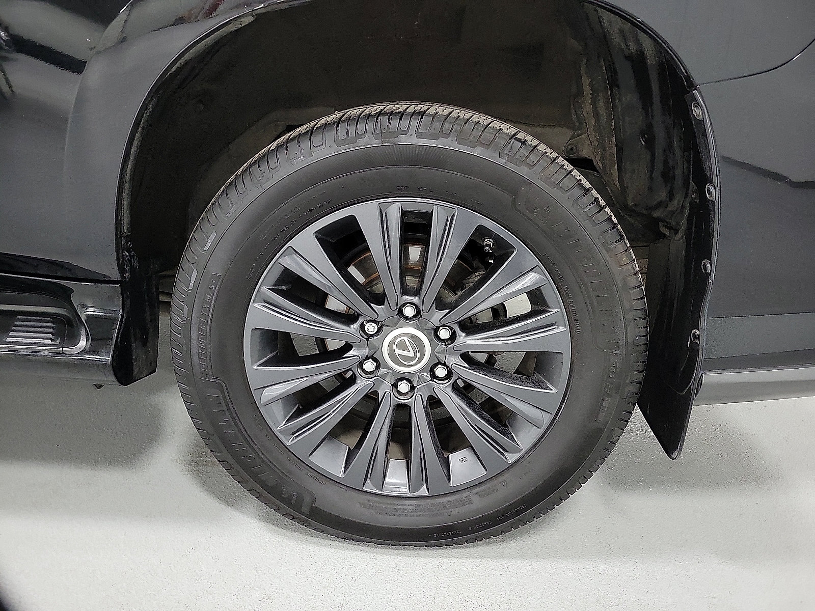 Used 2021 Lexus GX 460 Luxury w/ Sport Design Package AWD/4WD image 8