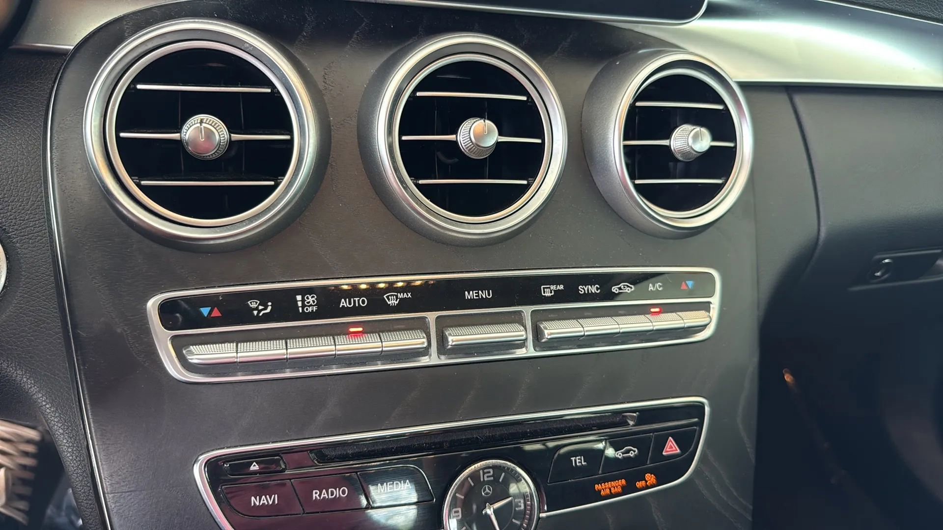 Used 2015 Mercedes-Benz C 300 Sedan image 27