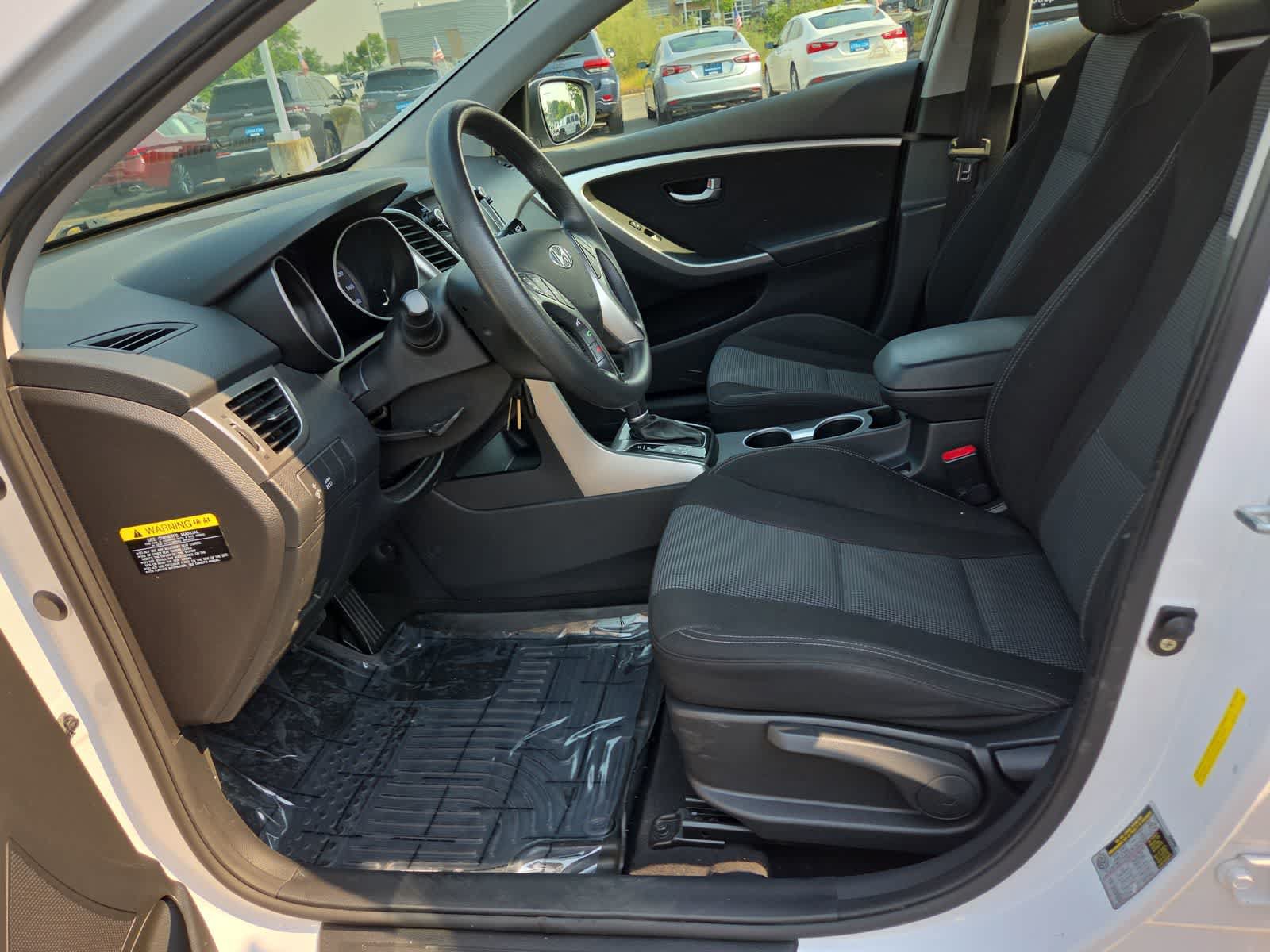Used 2016 Hyundai Elantra GT FWD image 19