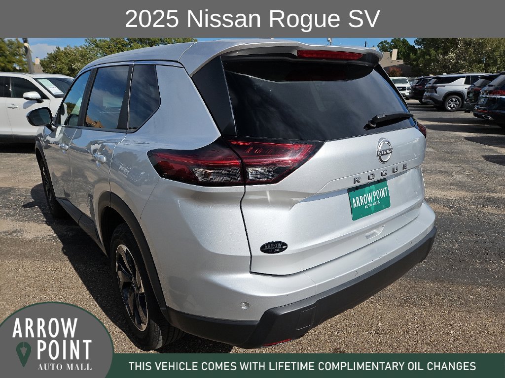 Used 2025 Nissan Rogue SV FWD image 9