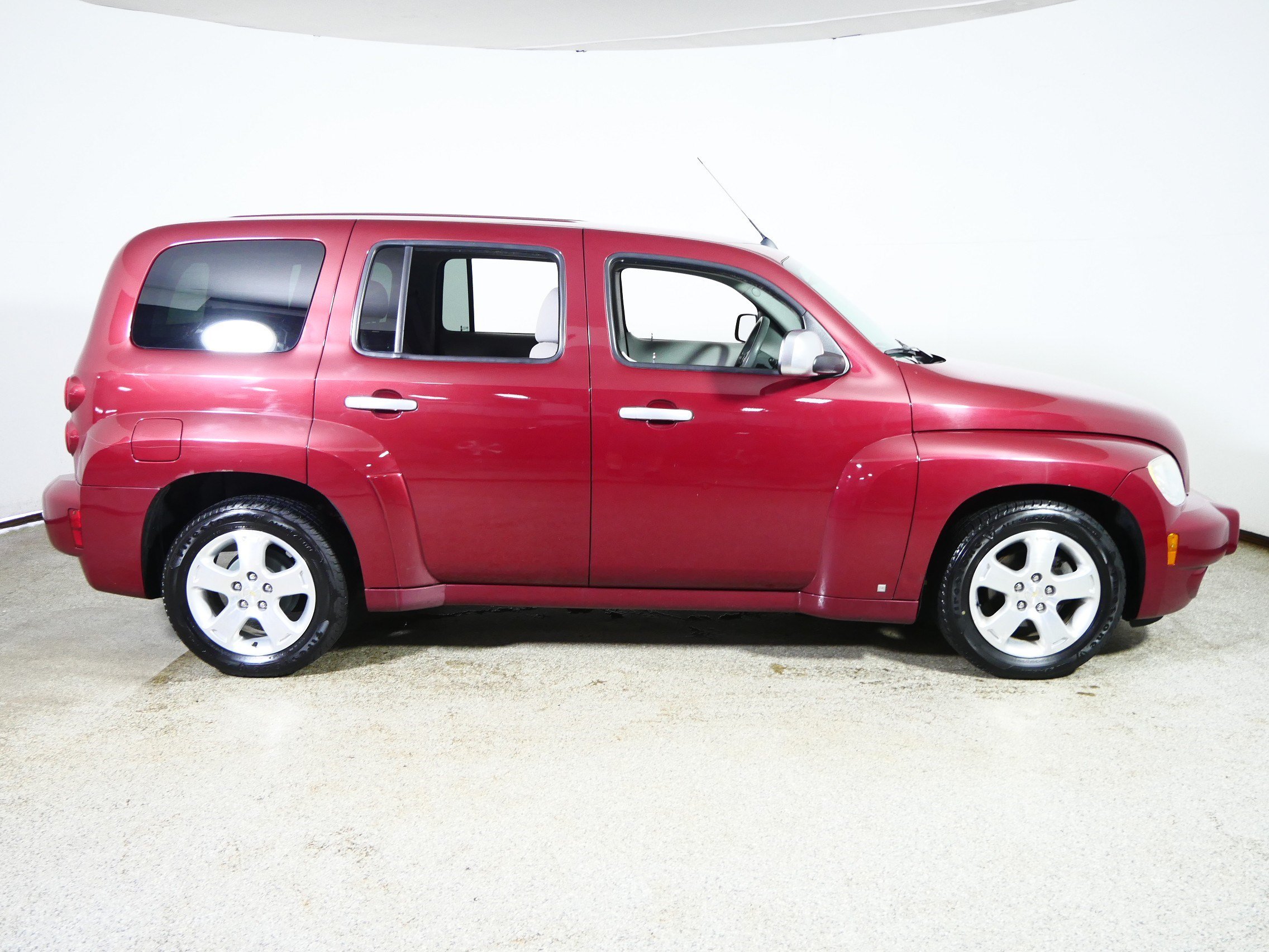 Used 2007 Chevrolet HHR LT FWD image 8