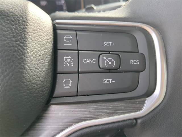 Used 2024 Jeep Wagoneer Series II w/ Flexible Seating Group image 33