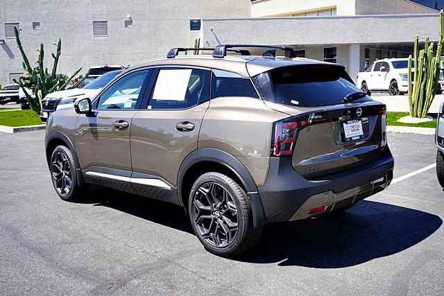 New 2026 Nissan Kicks SR w/ Cold Weather Package FWD image 6