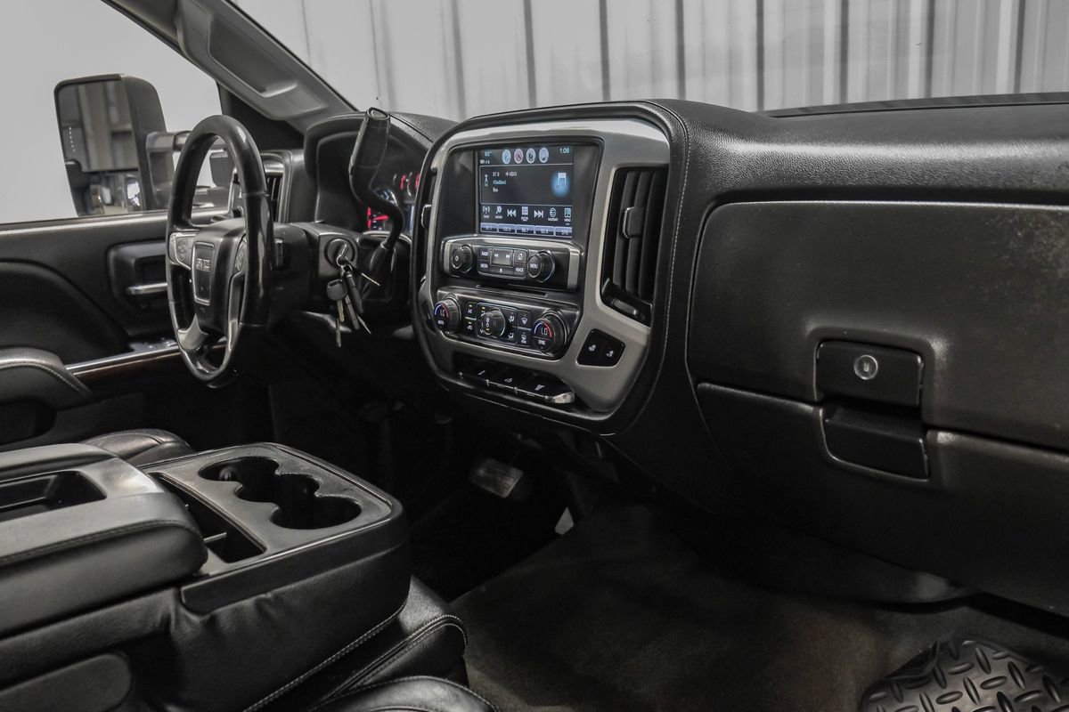 Used 2018 GMC Sierra 3500 SLE w/ SLE Preferred Package AWD/4WD image 12