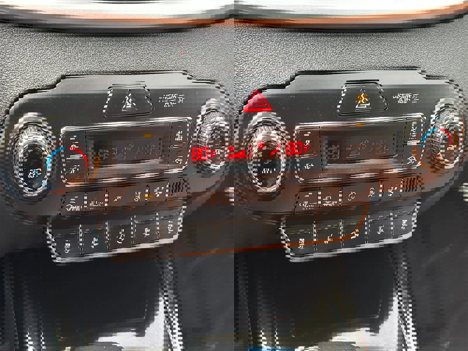 Used 2019 Kia Sorento SX image 19