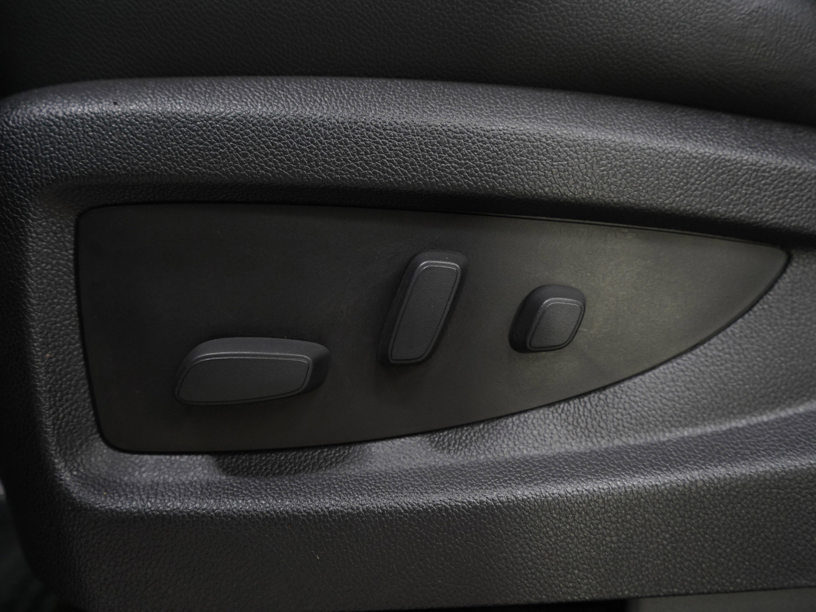 Used 2016 Chevrolet Silverado 1500 LTZ Z71 w/ LTZ Plus Package image 22