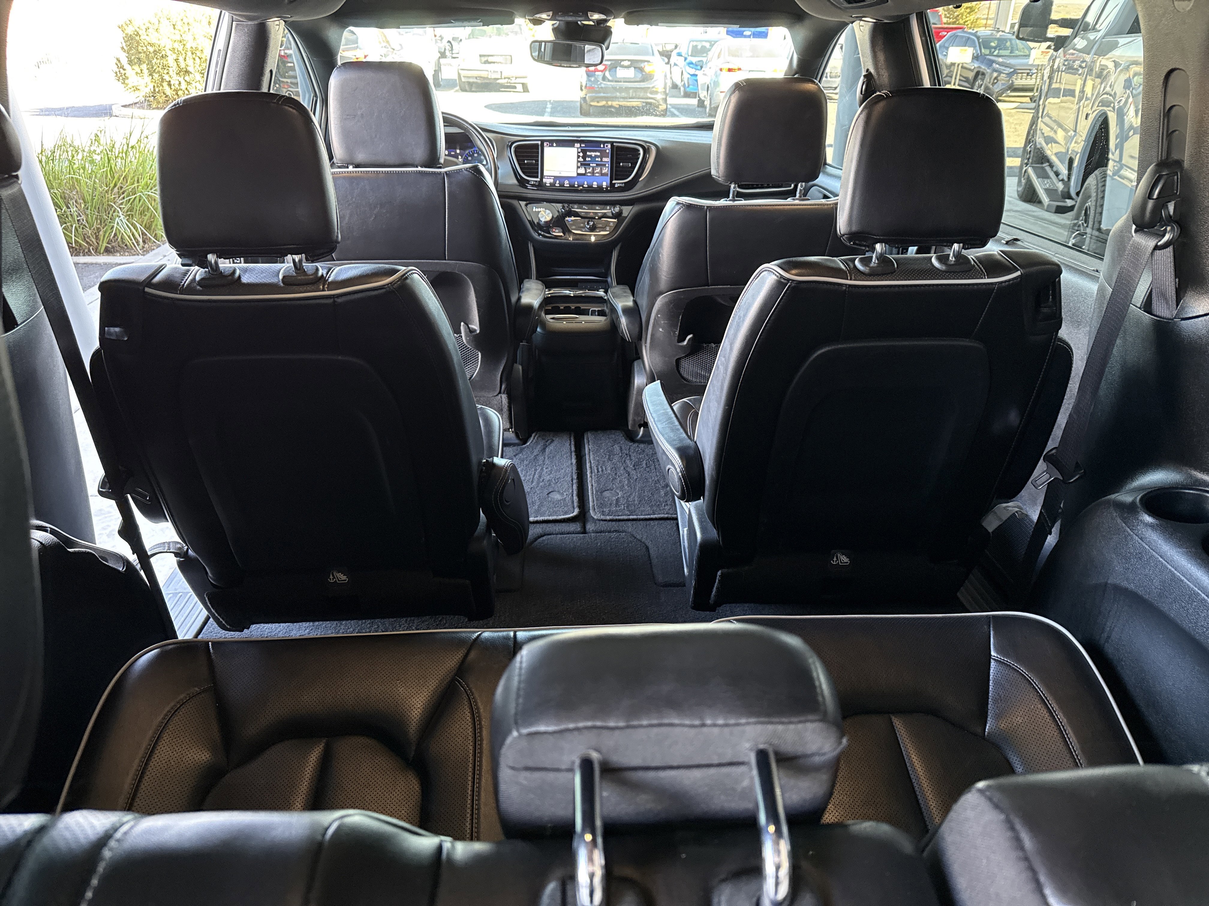 Used 2021 Chrysler Pacifica Limited w/ S Appearance Package image 13