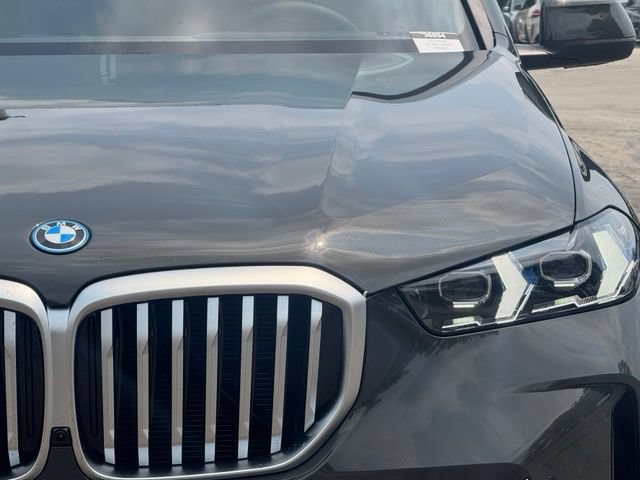 New 2026 BMW X5 xDrive50e w/ Climate Comfort Package AWD/4WD image 10